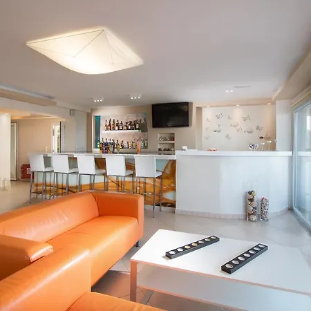 Sunrise 酒店 萨尔蒂