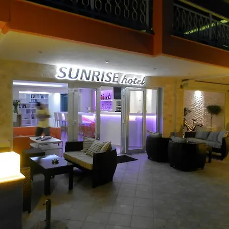 Szálloda Sunrise Szárti